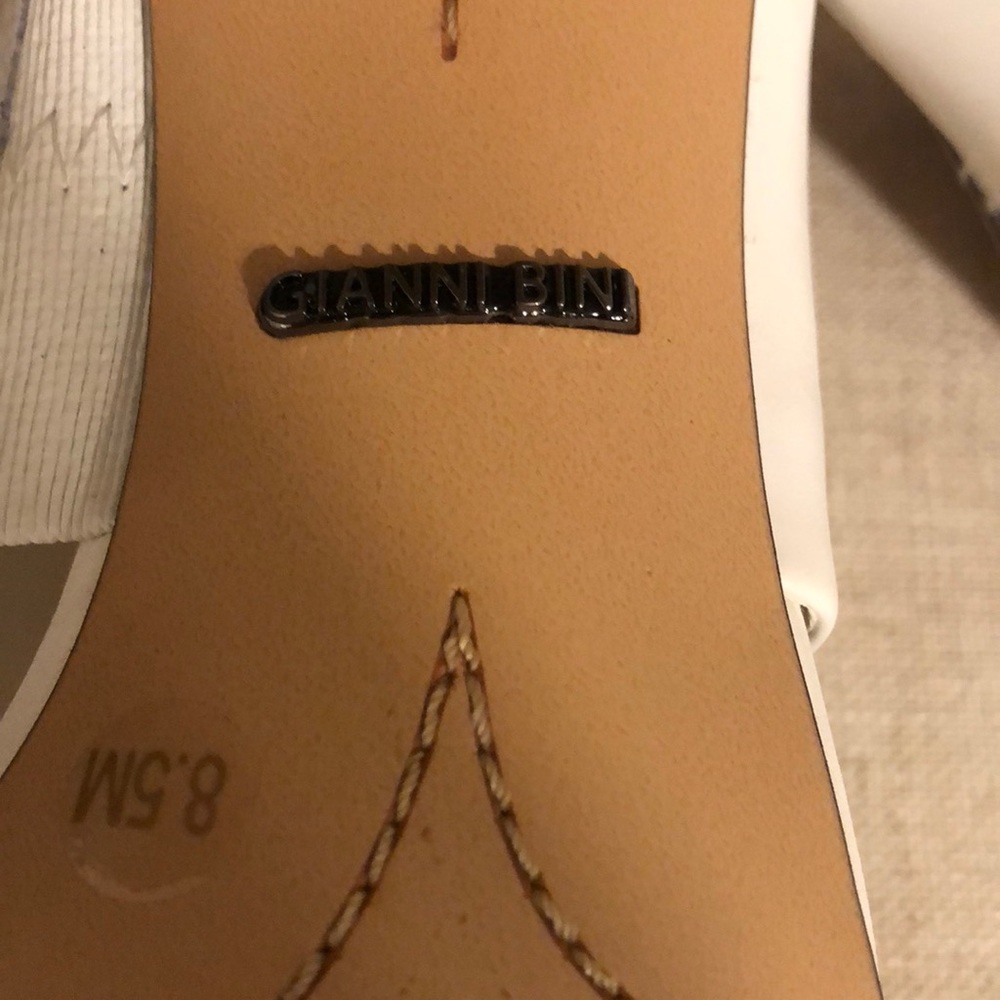 Shoes - Picture 3 of 4